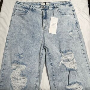 Risen Jeans - Women’s Denim Wear - Size 1XL